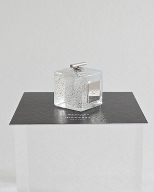 PERFUME CUBE. [white×clear×lame]