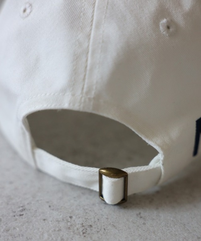 バック刺繍ロゴキャップ