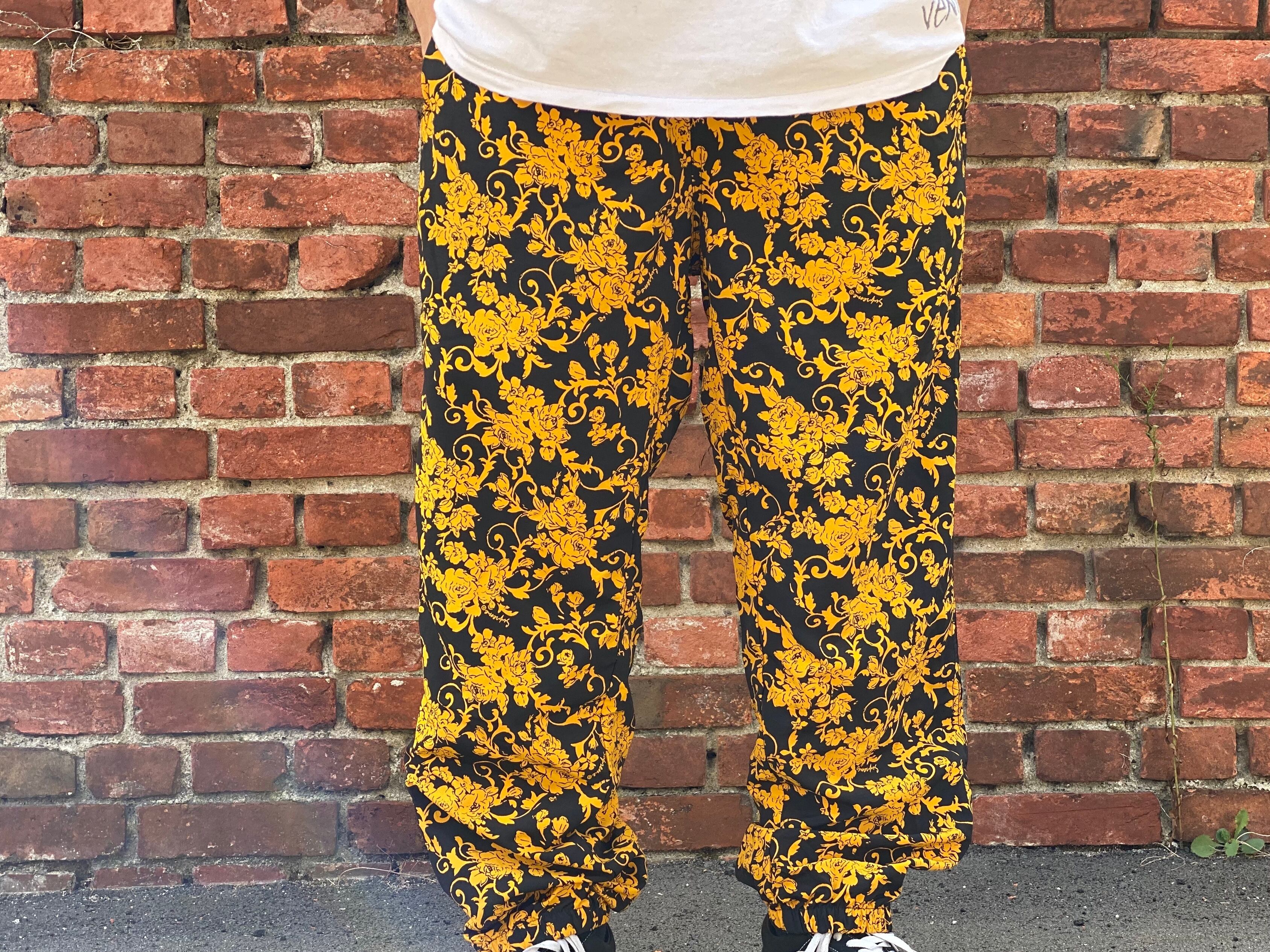 Supreme Warm Up Pant Black Flower S | hartwellspremium.com