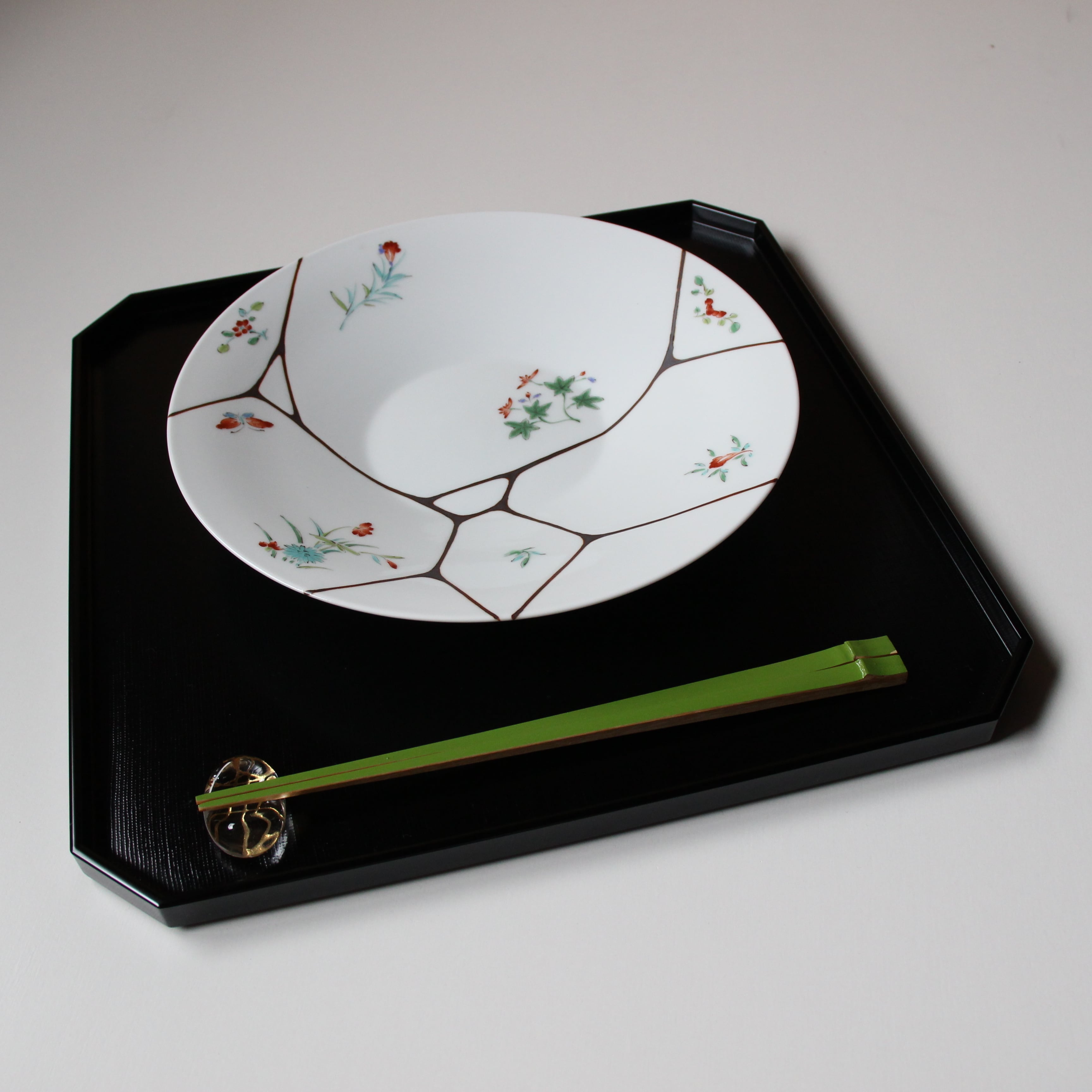 総黒 隅切り布目盆 尺五分（食洗機対応） | 芦屋貴兆陶家 online shop