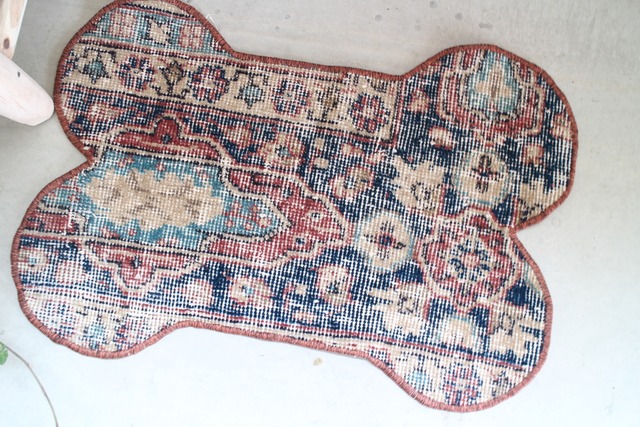 Bone rug 55×37cm　No298