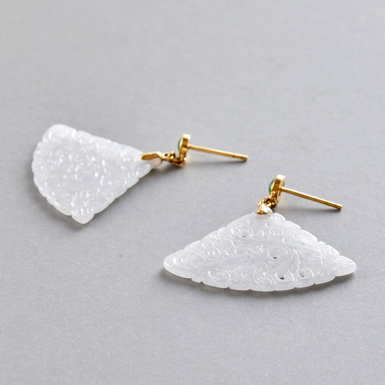 K18YG 白翡翠 透かし彫りピアス A貨翡翠 jd_mm1160