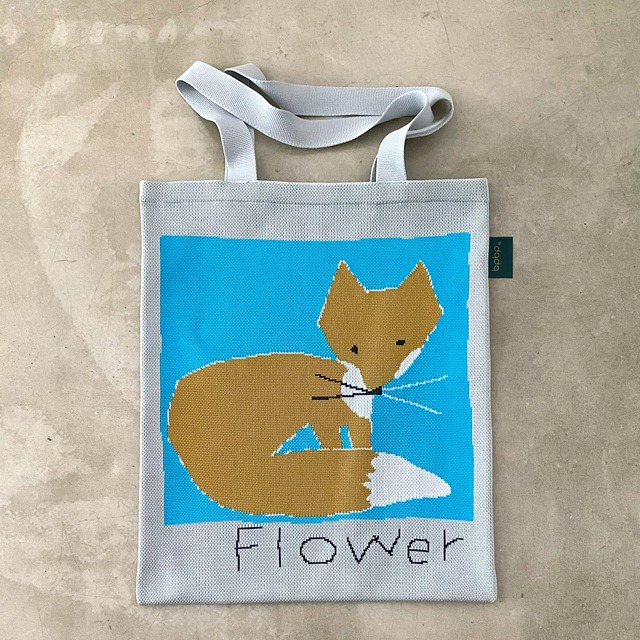 【Aiko Fukawa】布川愛子 KNIT MARCHE BAG  お花を掲げるうさぎたち ニットマルシェバッグ