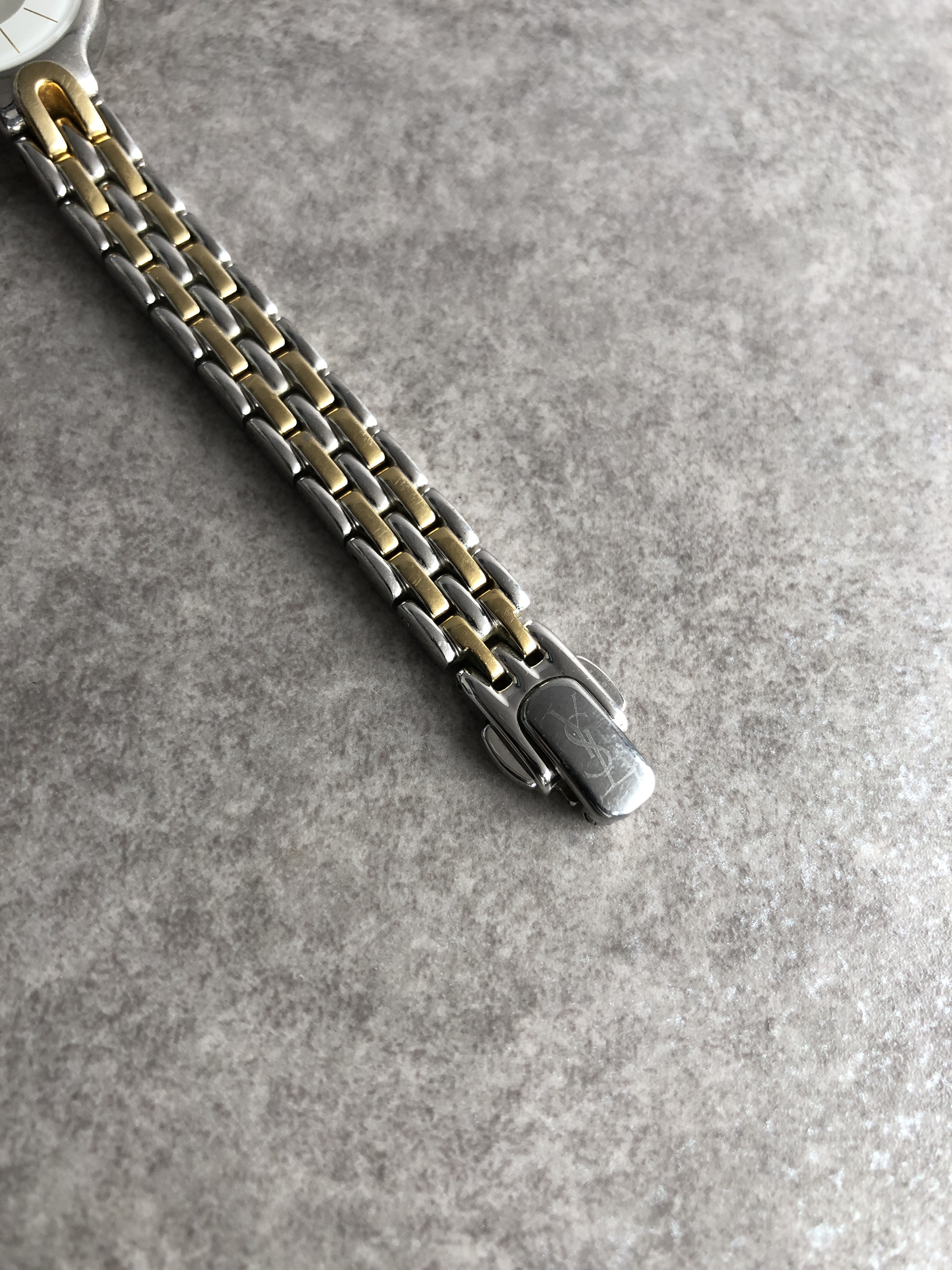 Yves Saint Laurent イヴ・サンローラン 腕時計 ゴールド シルバー ラウンド ステンレススチール 5421-H08070 クウォーツ vintage ヴィンテージ オールド nmsz84
