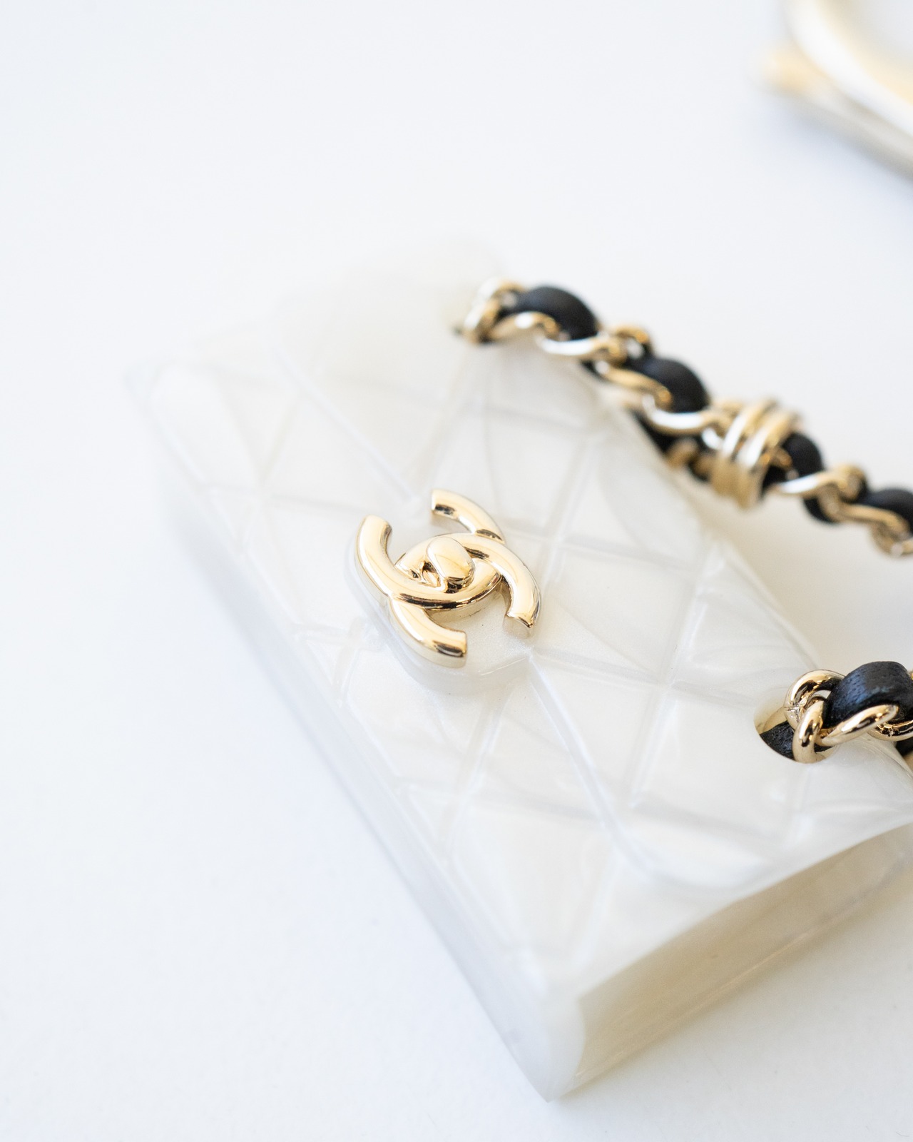 〈CHANEL〉Matelasse Bag Charm 2023SS
