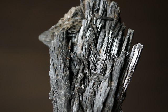 ブラックカイヤナイト Black Kyanite 1174