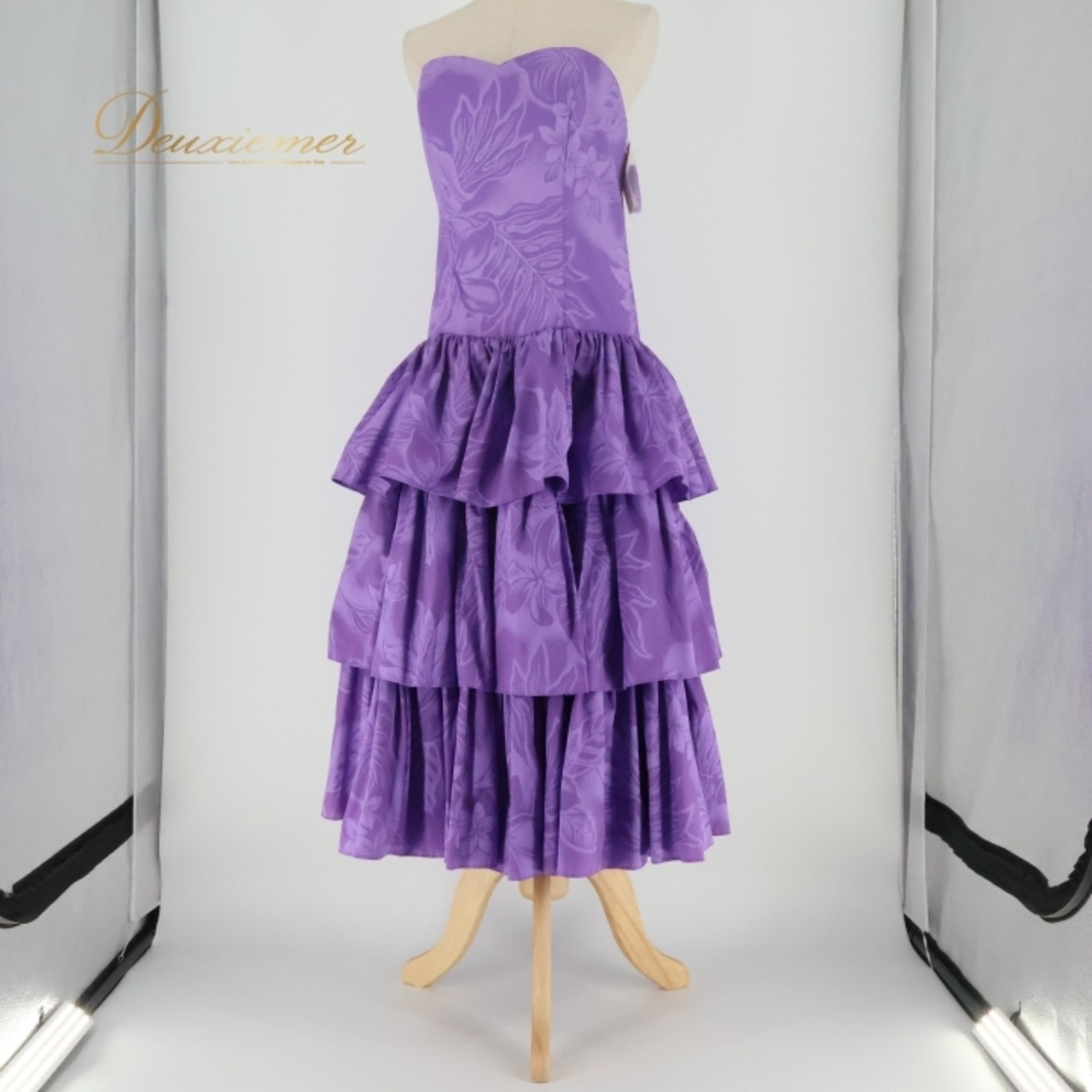 フラダンス 衣装 ワンピース ドレス CC Fashions パープル系 ハワイ製 チューブトップ フリル モンステラ柄 プルメリア柄 かわいい 華やか 鮮やか 明るい 豪華 上品 ハワイアン アロハ ハワイアンプリント ダンス レッスン 練習 エレガント