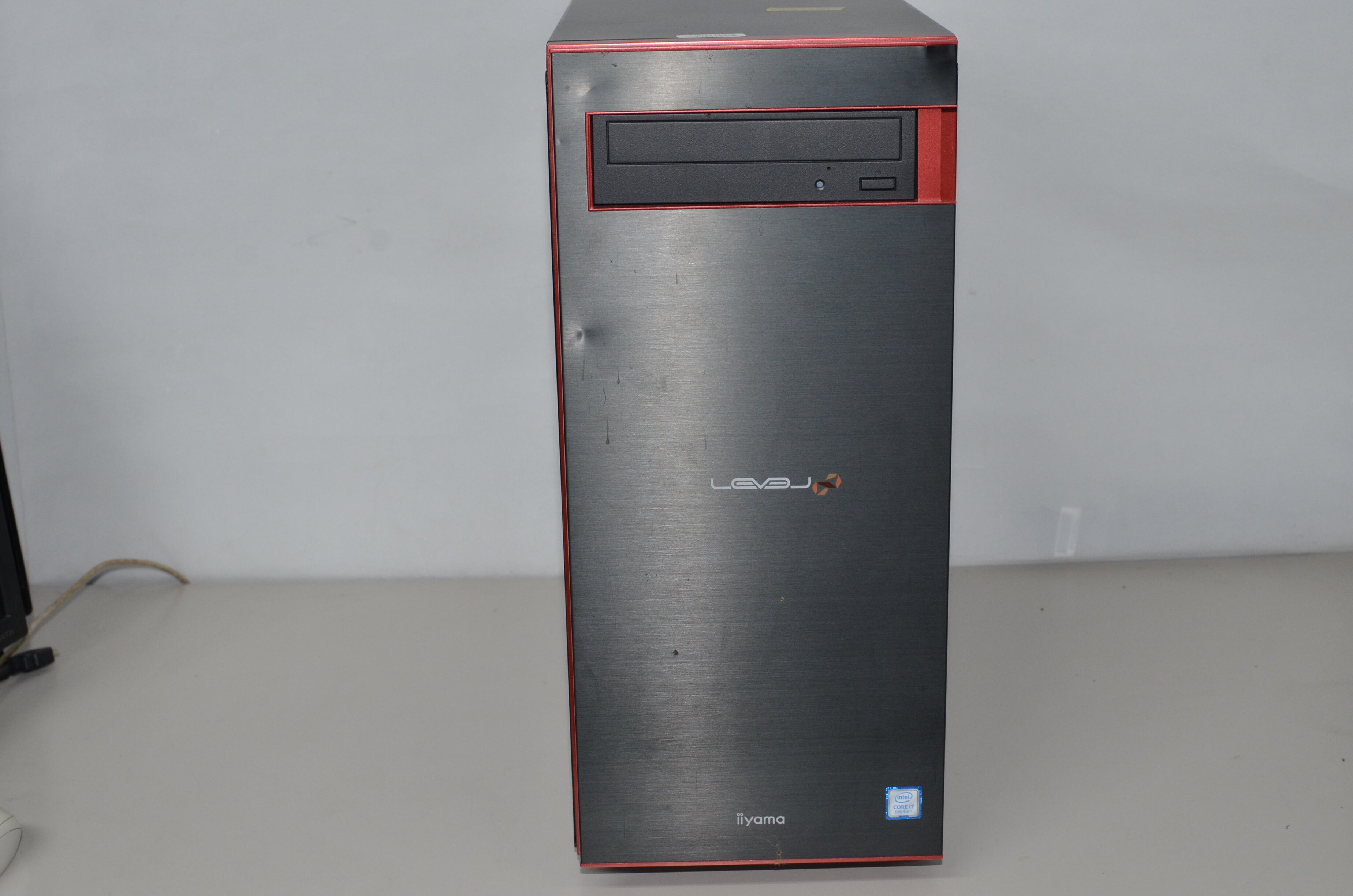 中古良品 デスクトップゲーミングパソコン Windows11 core i7-9700K