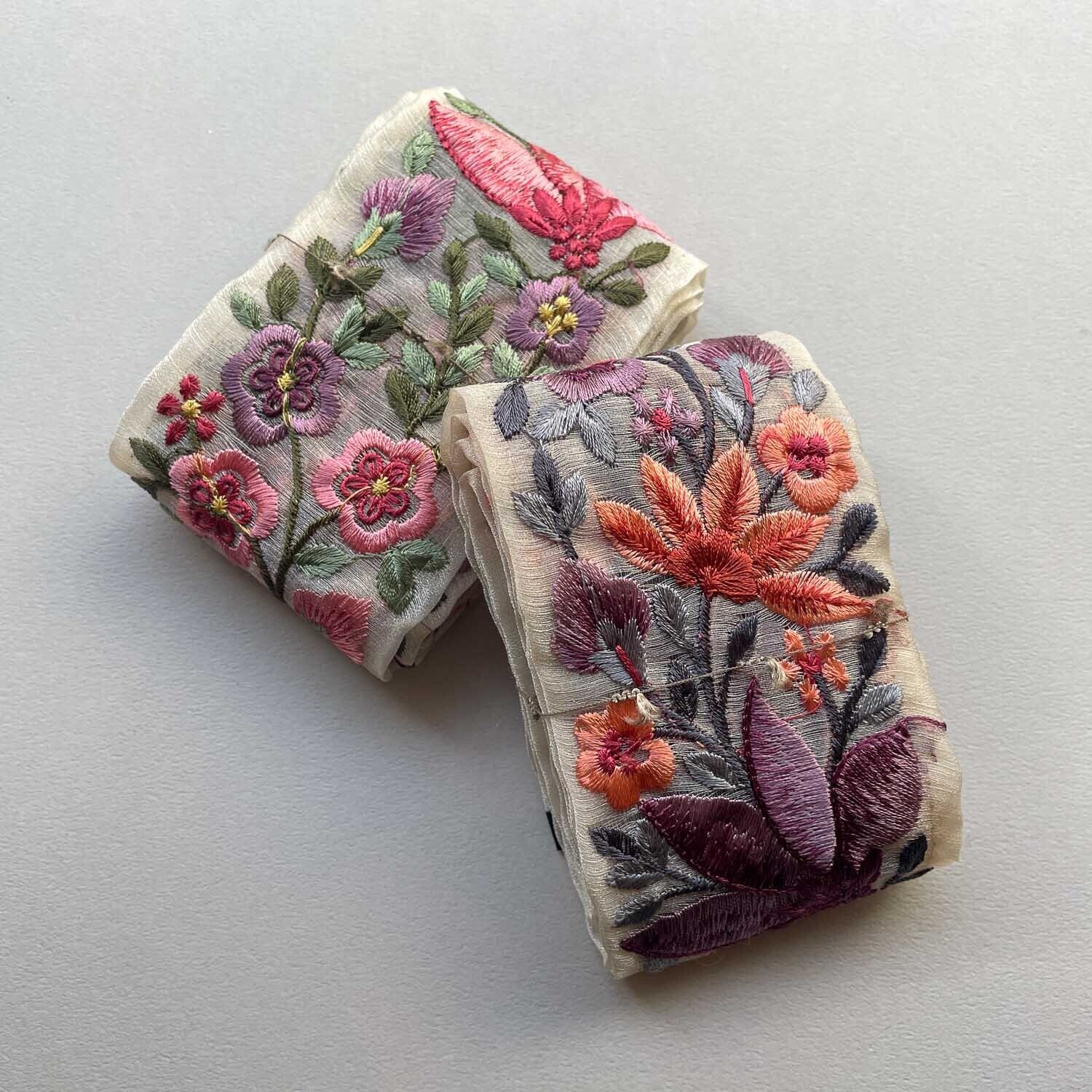 再入荷〉モクレン風カラフル刺繍オーガンジーリボン（1mカット） | Dua