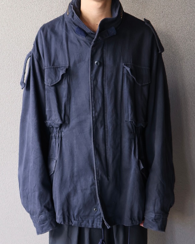 Hood storage collar drawstring jacket