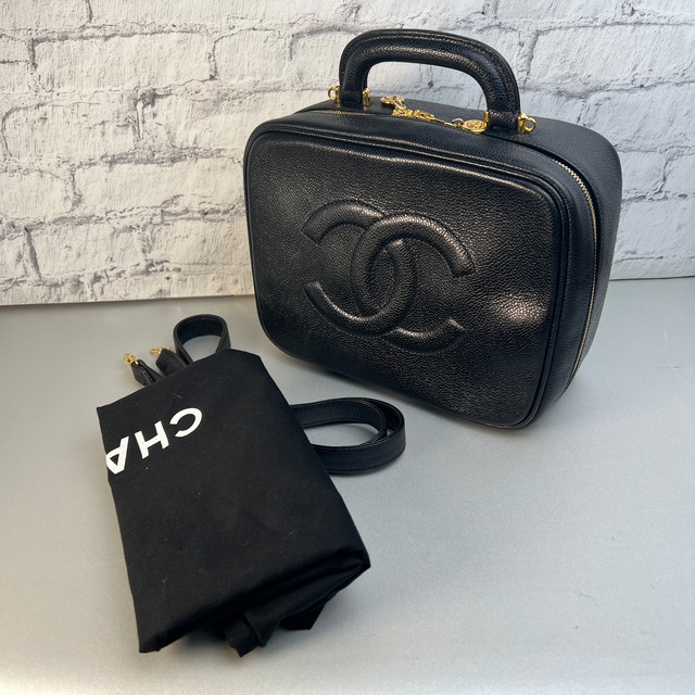 CHANEL シャネル ココマーク コスメ キャビアスキン ショルダーバッグ ブラック A-10188