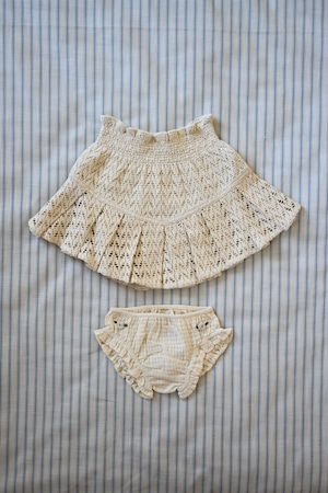 LAST 1 -  SET - PLEATED SKIRT & PANTY - Natural lace - 8y / Bonjour Diary