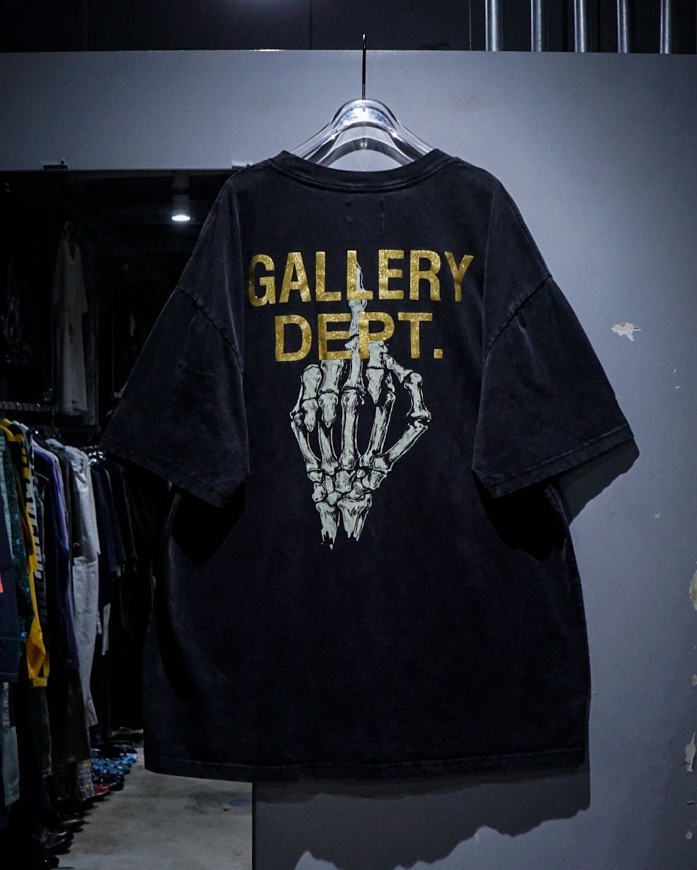 add (C) vintage】“GALLERY DEPT.” Skeleton Middle Finger Graphic