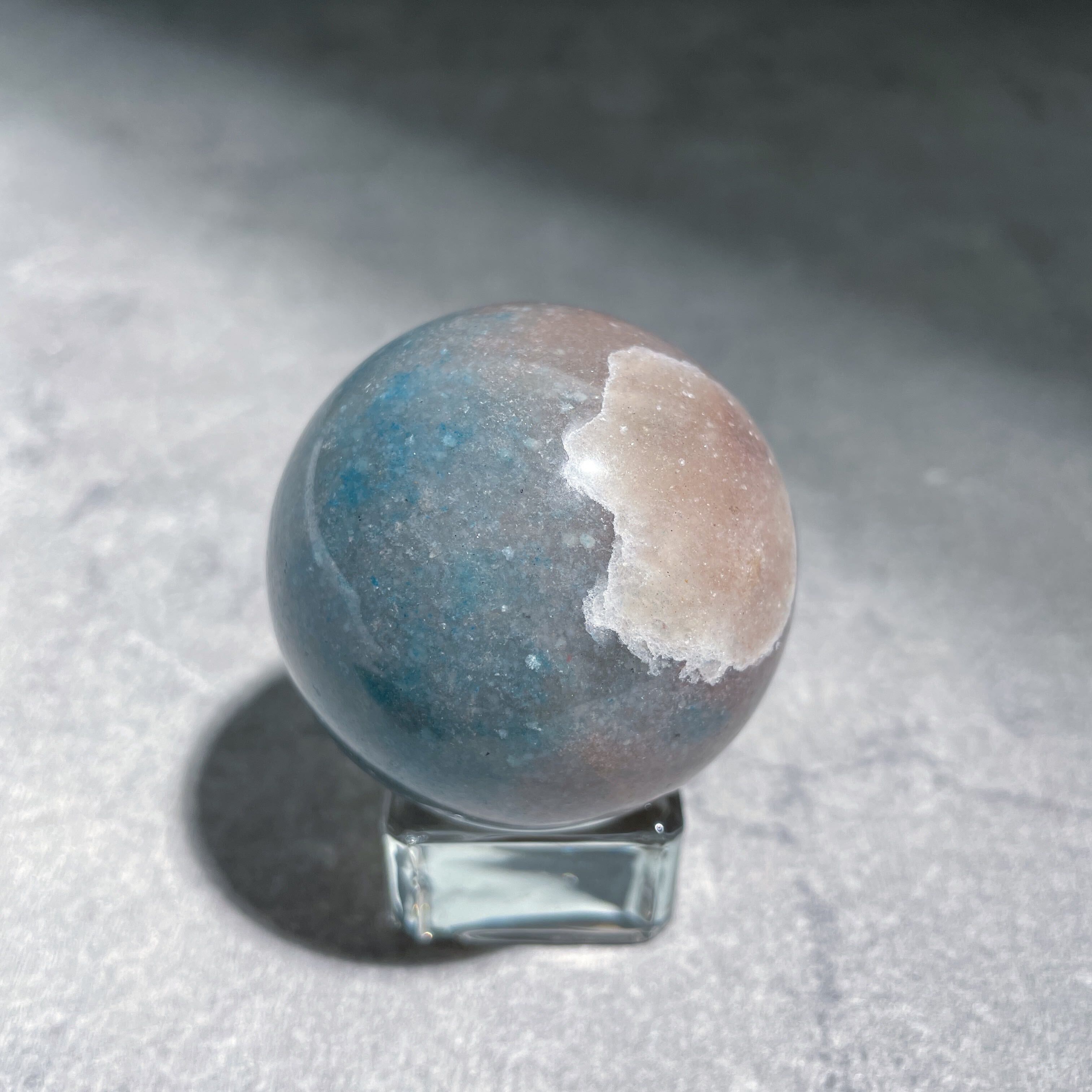 トロレアイトインクォーツ（トロール石）スフィア（丸玉）31