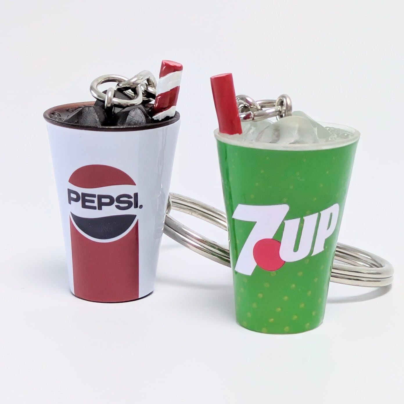 【 ドリンクカップ3Dキーホルダー 】 PEPSI / 7up〚アメリカン雑貨 アメトイ〛