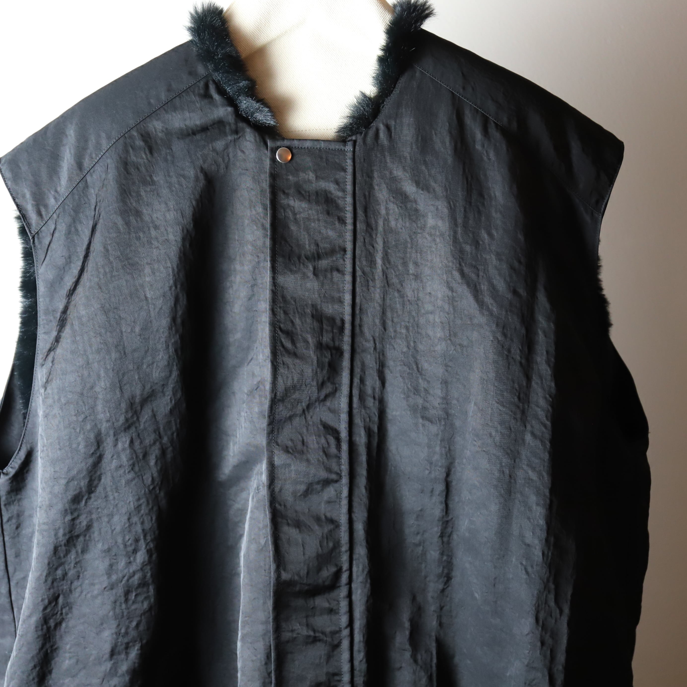 ALWEL / REVERSIBLE SLEEVELESS JACKET / BLACK | TIBETAN MARKET