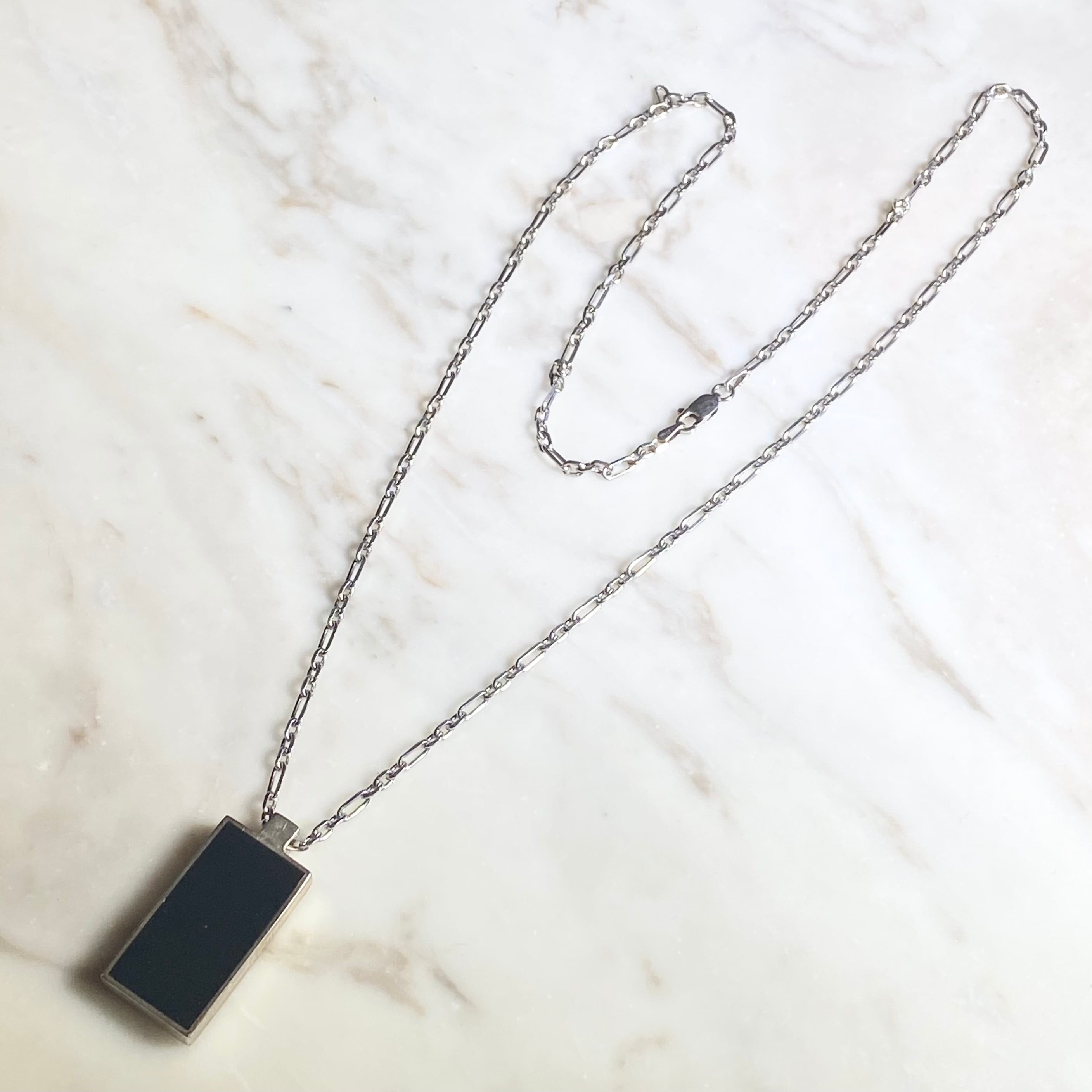 GUCCI silver zodiac pendant necklace “Capricorn” set with black