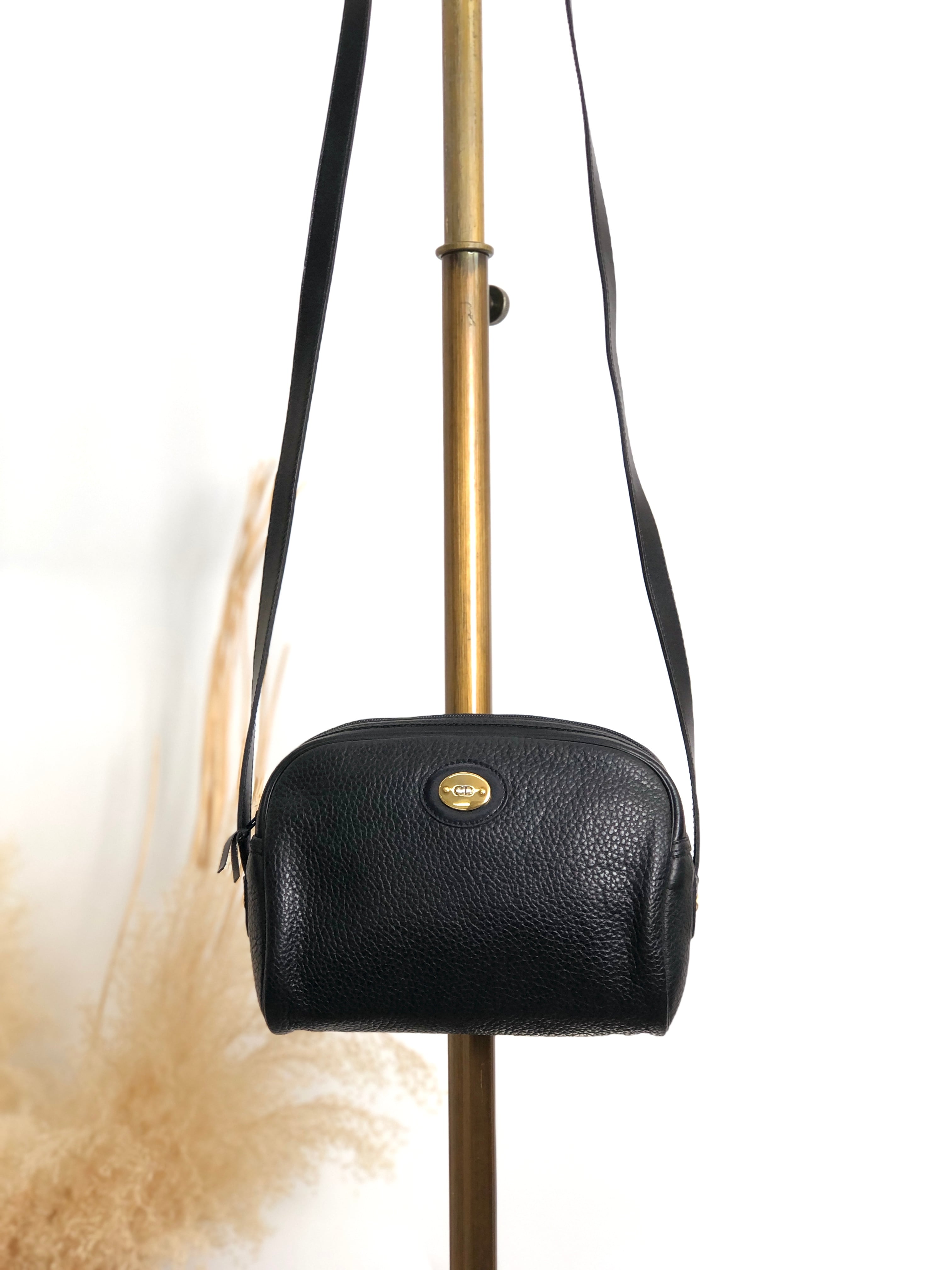 Christian Dior クリスチャン ディオール ショルダーバッグ ブラック ロゴ レザー vintage ヴィンテージ オールド uh6gdz