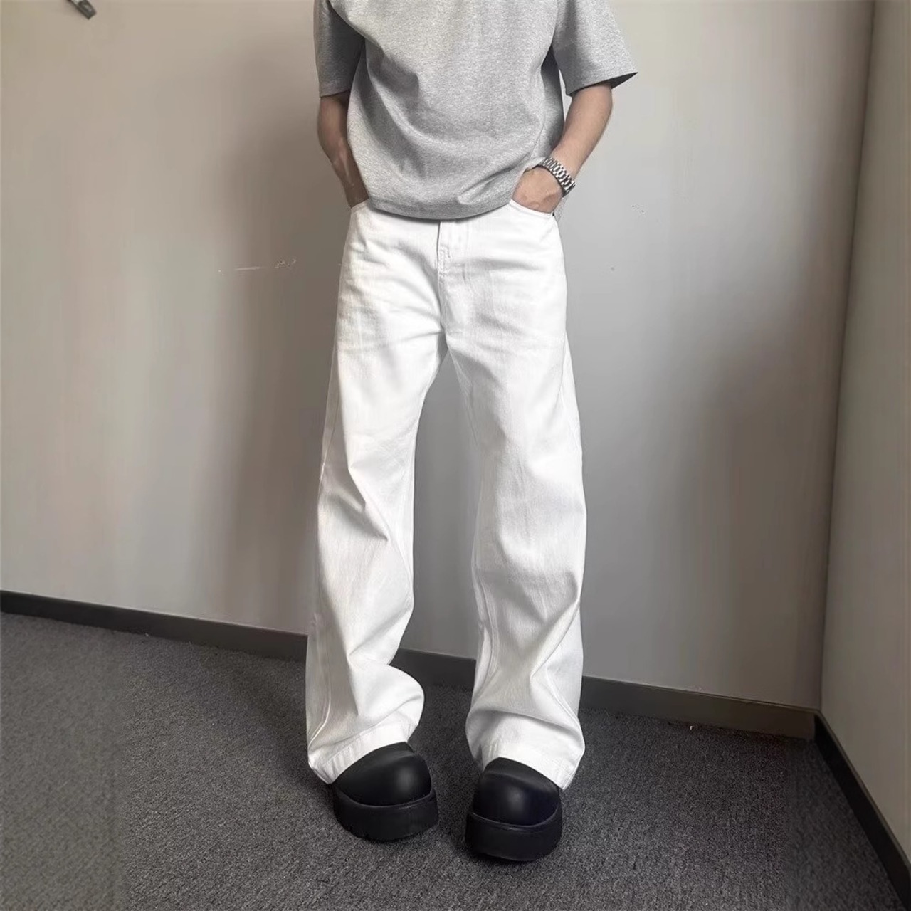 ホワイトストレートワイドレッグジーンズ