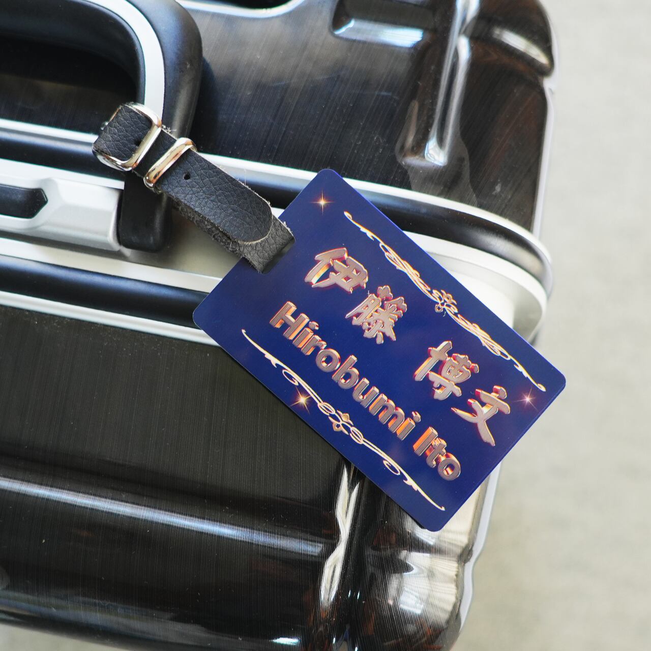 ネームタグ / Ghost / red / 縦型 / ベルトタイプ | Pay ID