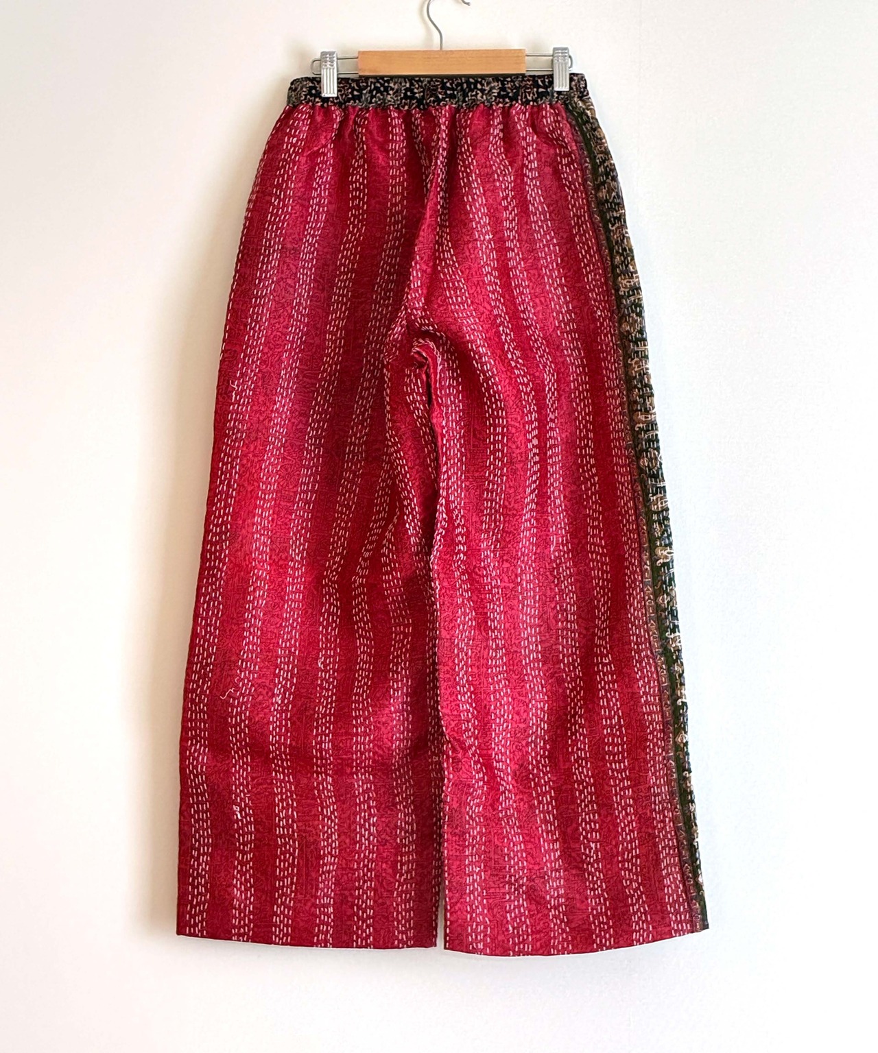 R029 レッド