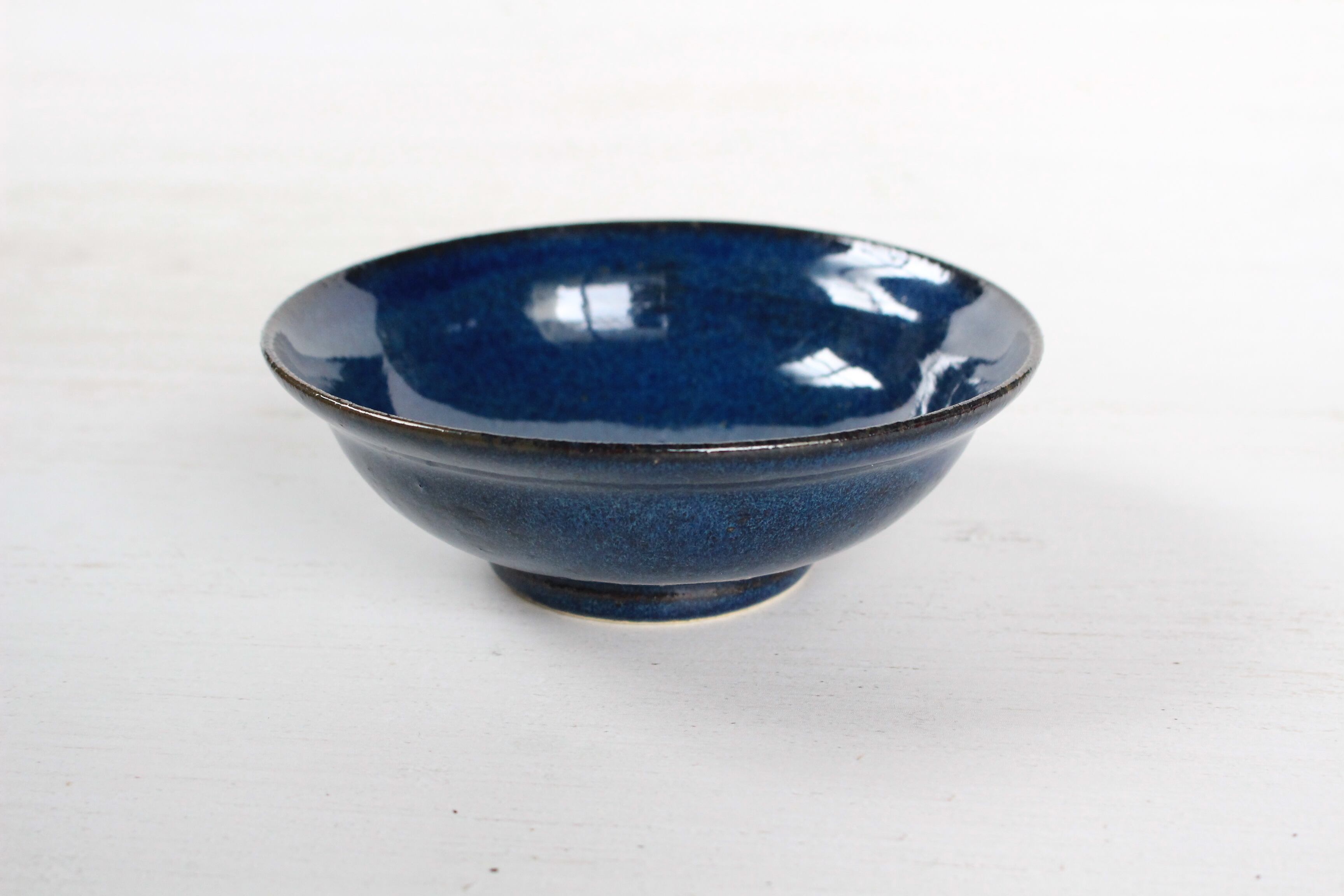 濃紺の鉢 -生きるということ-