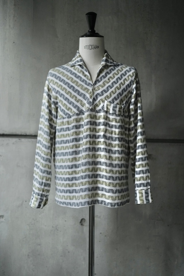 60s- euro shark collar pullover shirt