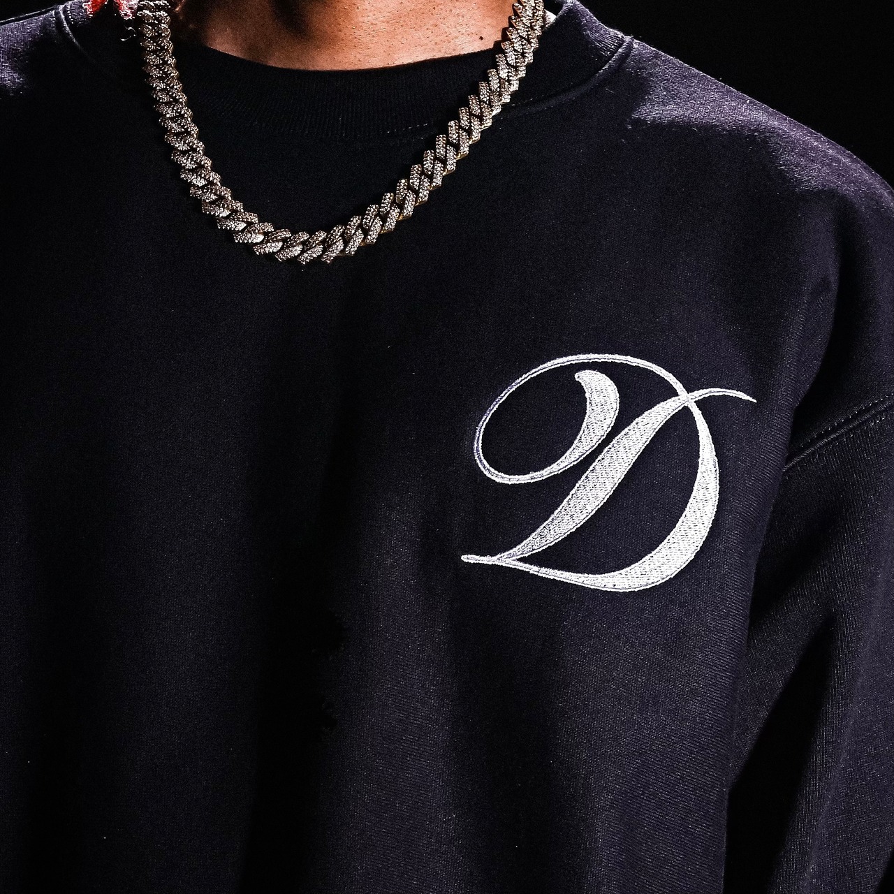 D EMBLEM HEAVYWEIGHT SWEATSHIRT