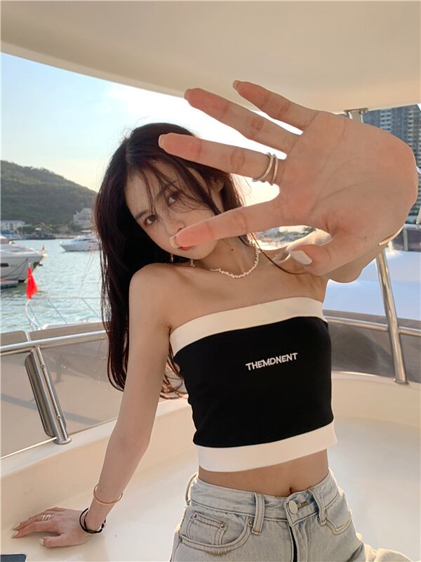 ブラックホワイトトップス サマー薄手スタイルストラップ ショート 夏物 ブラックストロベリース38564006889