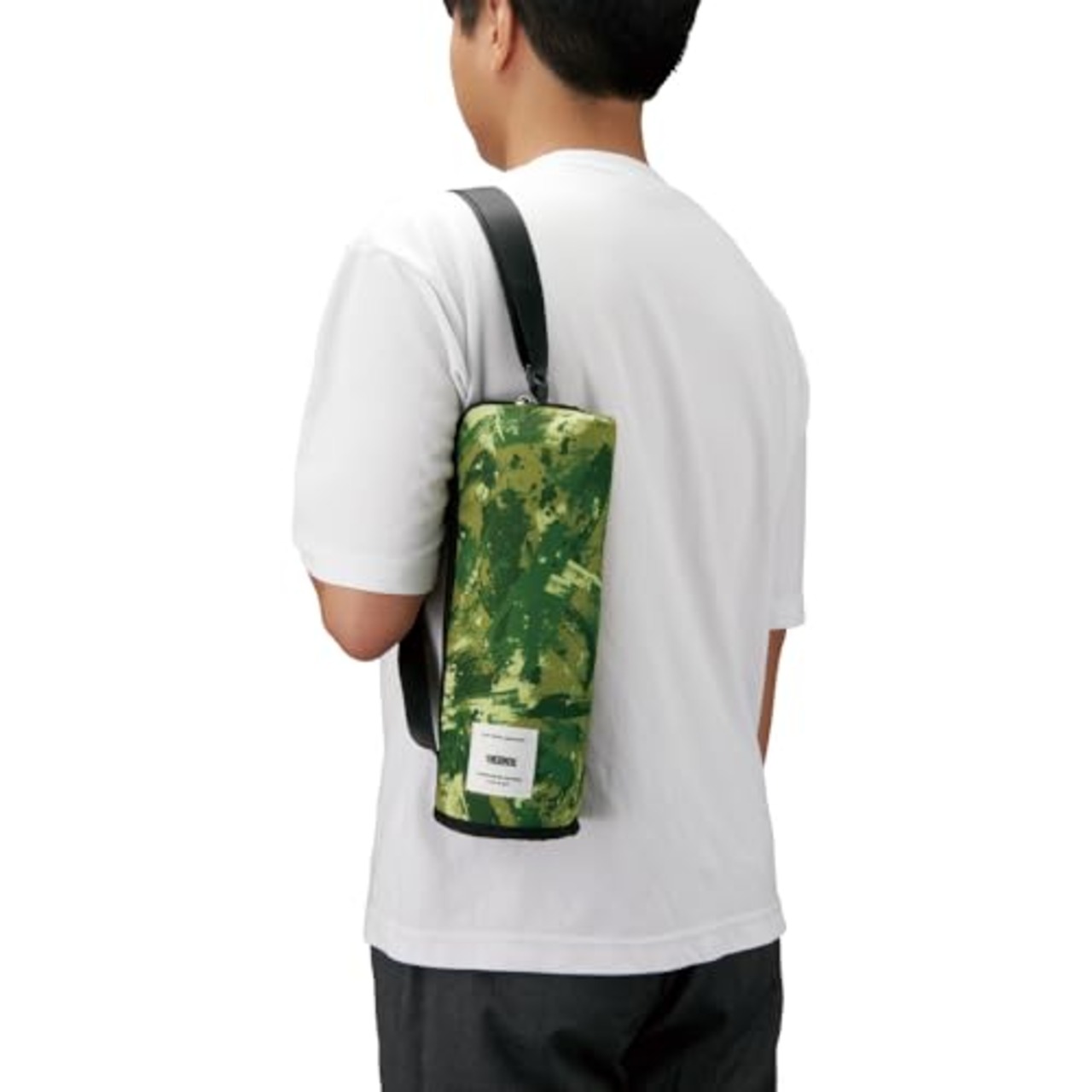 サーモス 保冷マイボトルポーチ ショルダー付き 1L用 水筒カバー 保冷バッグとしても使える アイソテック断熱構造 グリーンカモフラージュ APL-1000 GR-C