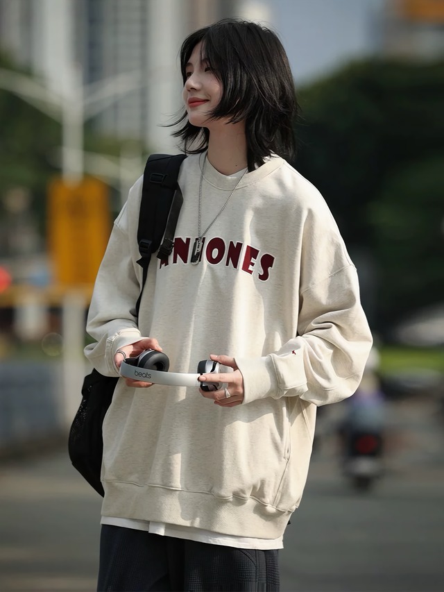 フロントロゴスウェットシャツ / Front Logo Sweatshirt