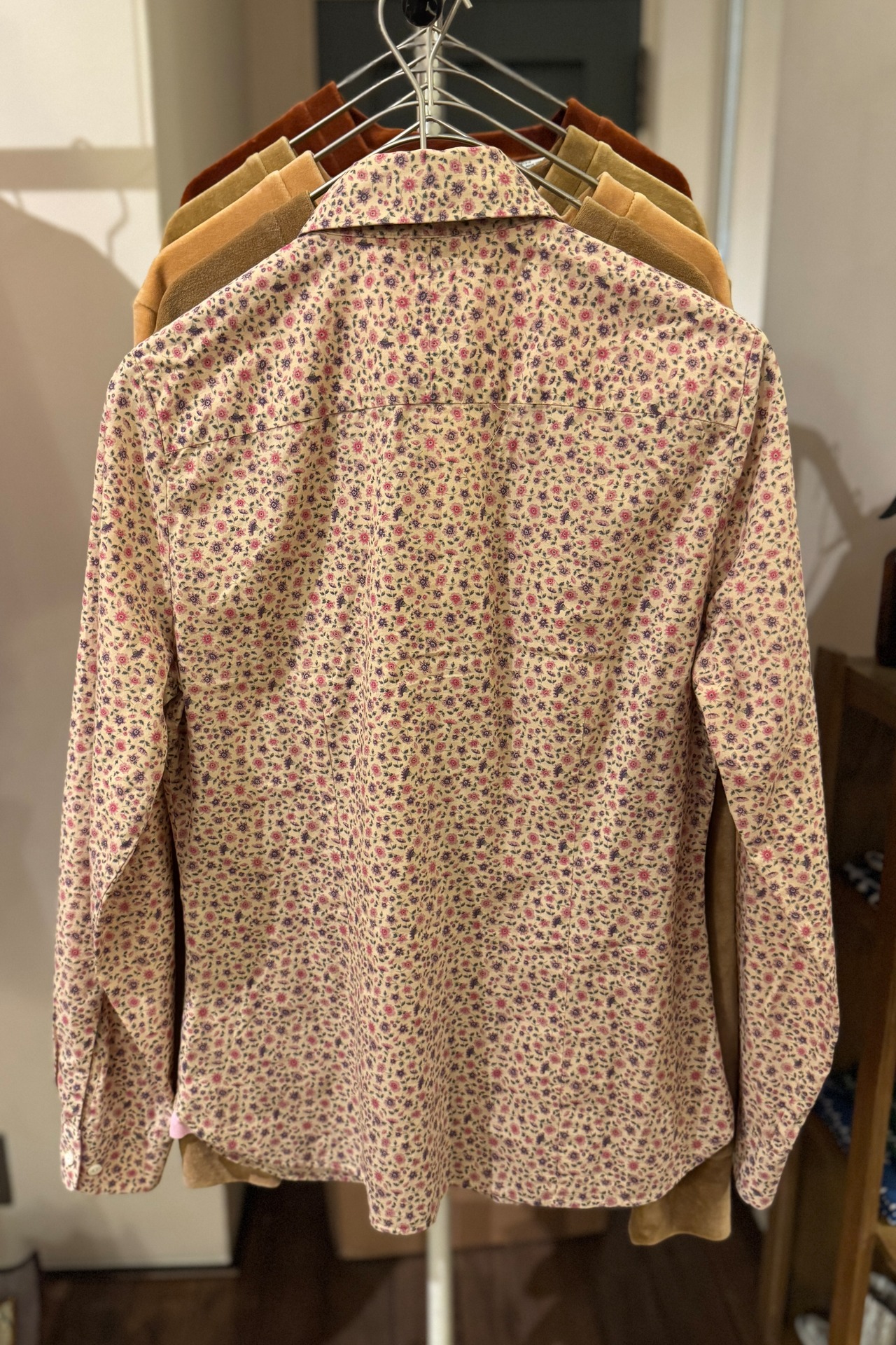 CHARLES TYRWHITT フラワープリンテッドシャツ