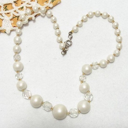 パール風ビーズネックレス　　ヴィンテージアクセサリー卸値以下でセール　K1413N