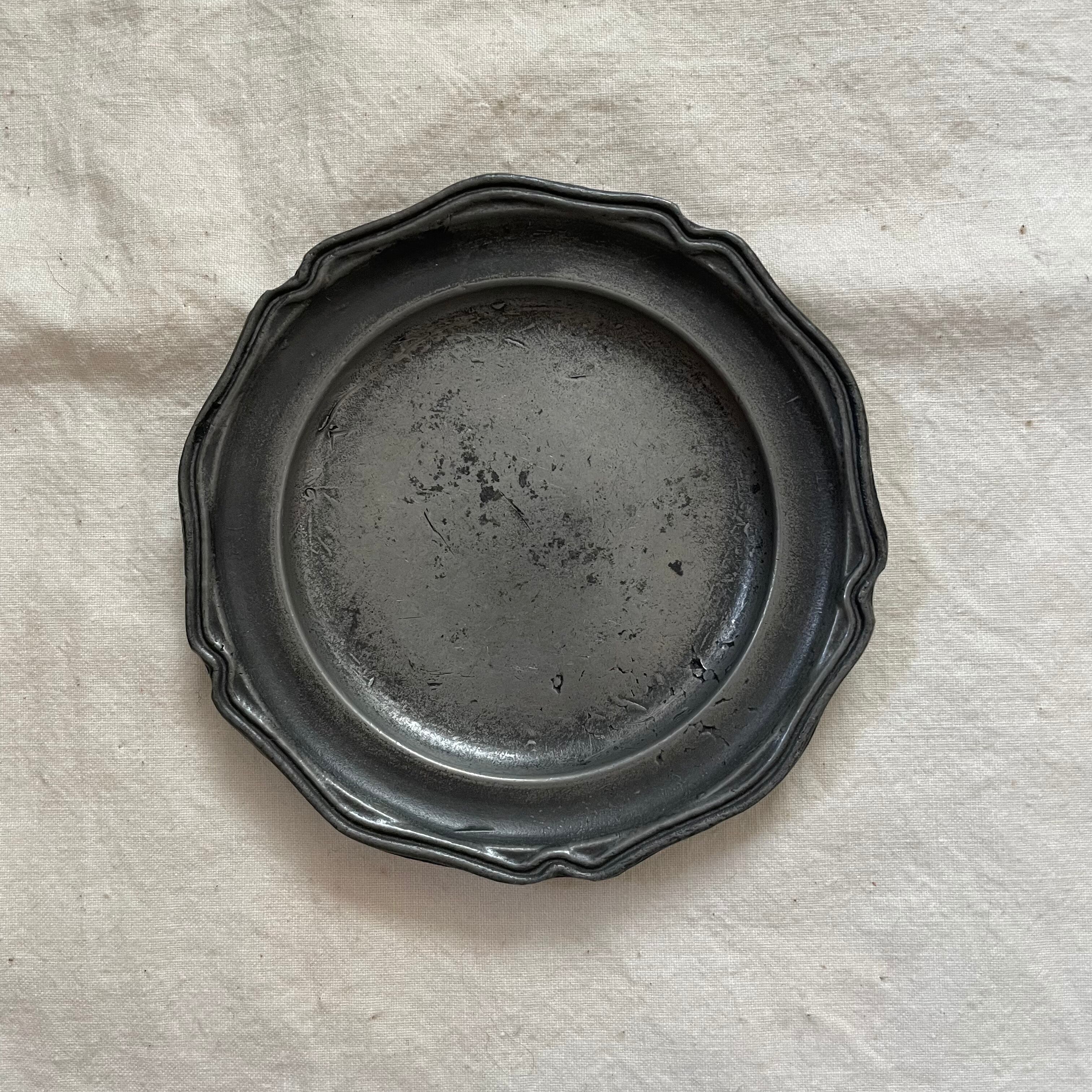 ピューターの小さな花リムプレート6