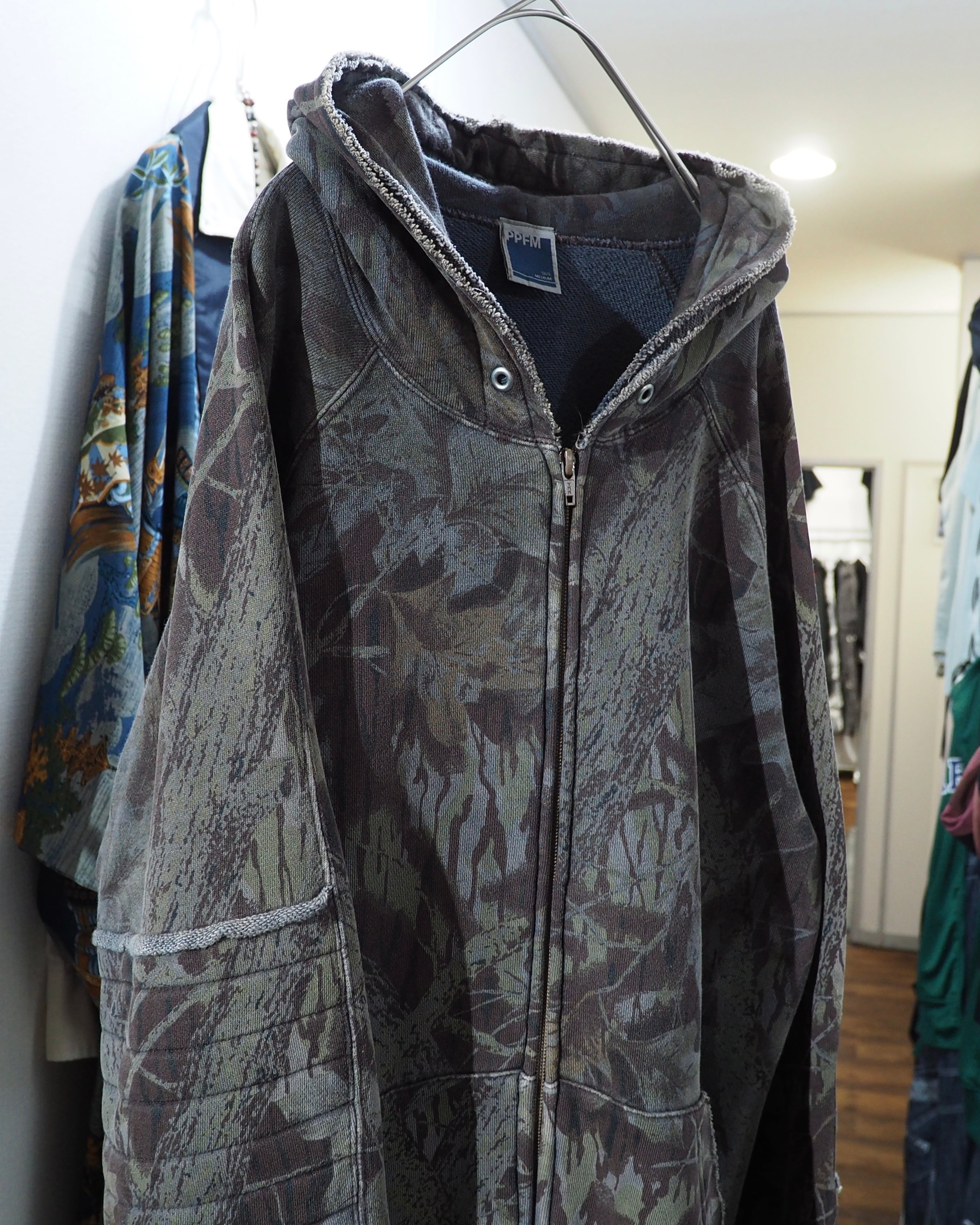 2002s " PPFM - Archive " Beautiful Aging Camouflage × Two stars Embroidery Full zip Parker ピーピーエフエム アーカイブ 星刺繍 パーカー