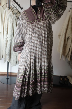 moderate vintage PHOOLインド綿のワンピース