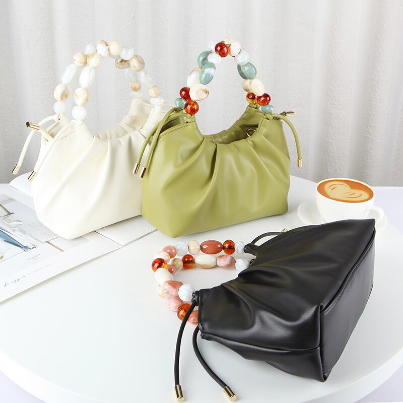 バッグ レディース ショルダーバッグ ハンドバッグ 3色 斜めがけバッグ 肩掛けバッグ 手持ちカバン 3way 収納 斜めがけ 斜め掛け 肩がけ 手持ち ショルダー かわいい 大人可愛い きれいめ シンプル カジュアル 上品 エレガント フェミニン おしゃれ お洒落 綺麗 ナチュラル こなれ感 ラフ キュート 個性的 リラックス レトロ 無地 OL 通勤 学生 通学 デート お出かけ 女子会 お泊まり 休日 旅行 散歩 カフェ巡り 送料無料 ホワイト ブラック グリーン 10代 20代 30代 普段使い