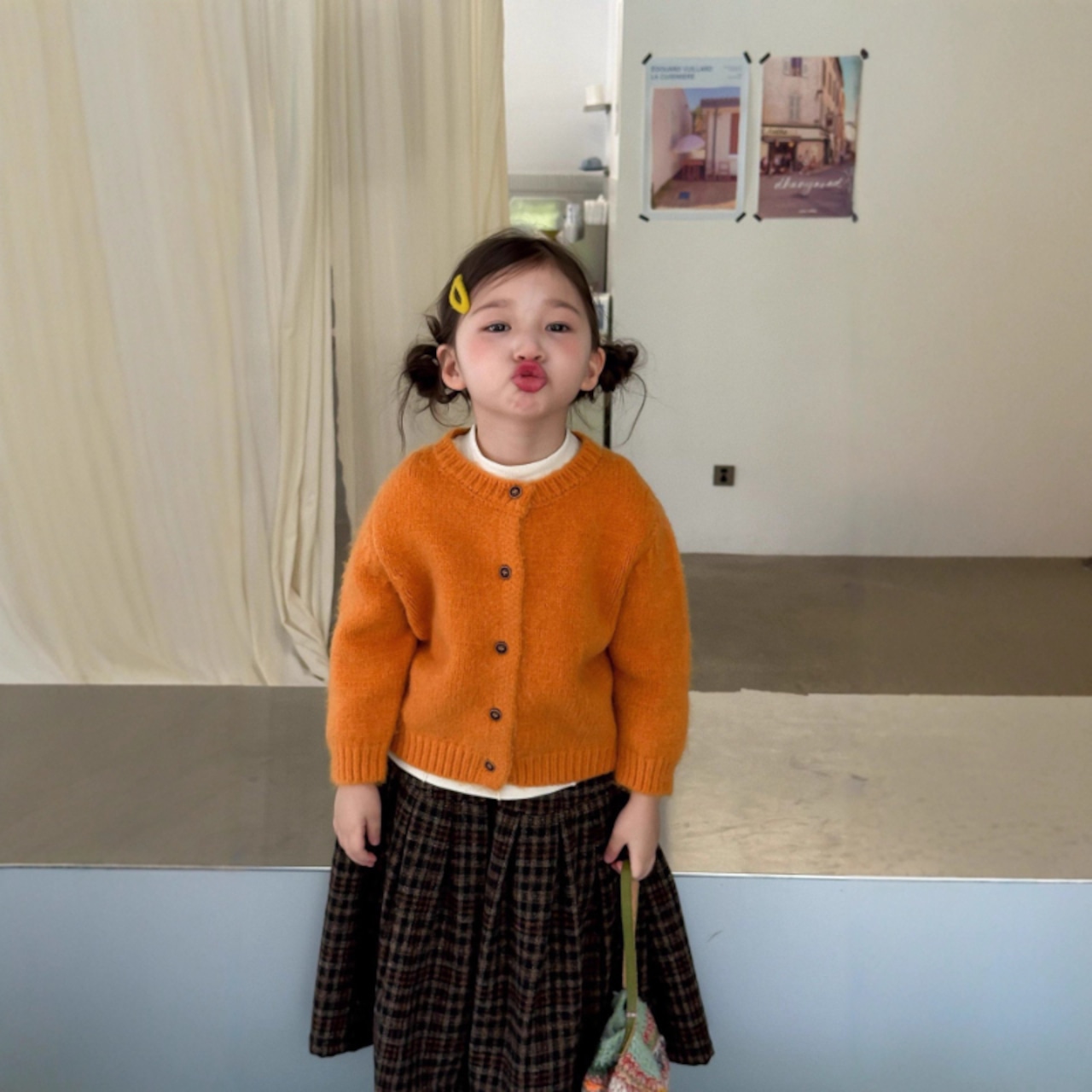 秋かぼちゃ色カーディガンORレトロチェックボトムス