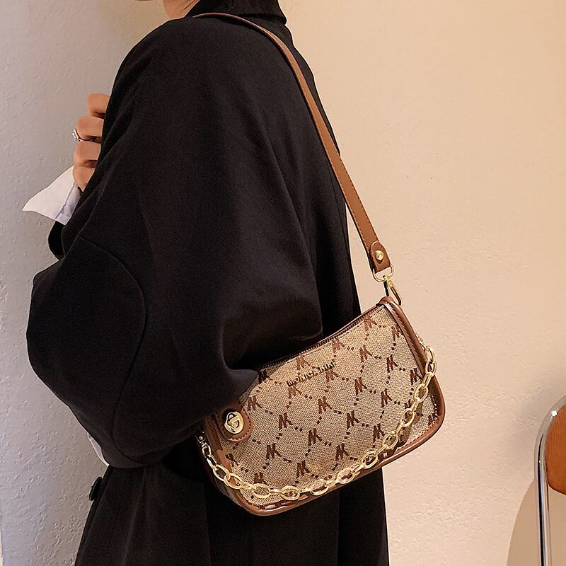 オータムチェーン 秋物 スクウェア メッセンジャーバッグ Tiancai_Wing_Bag24814472338