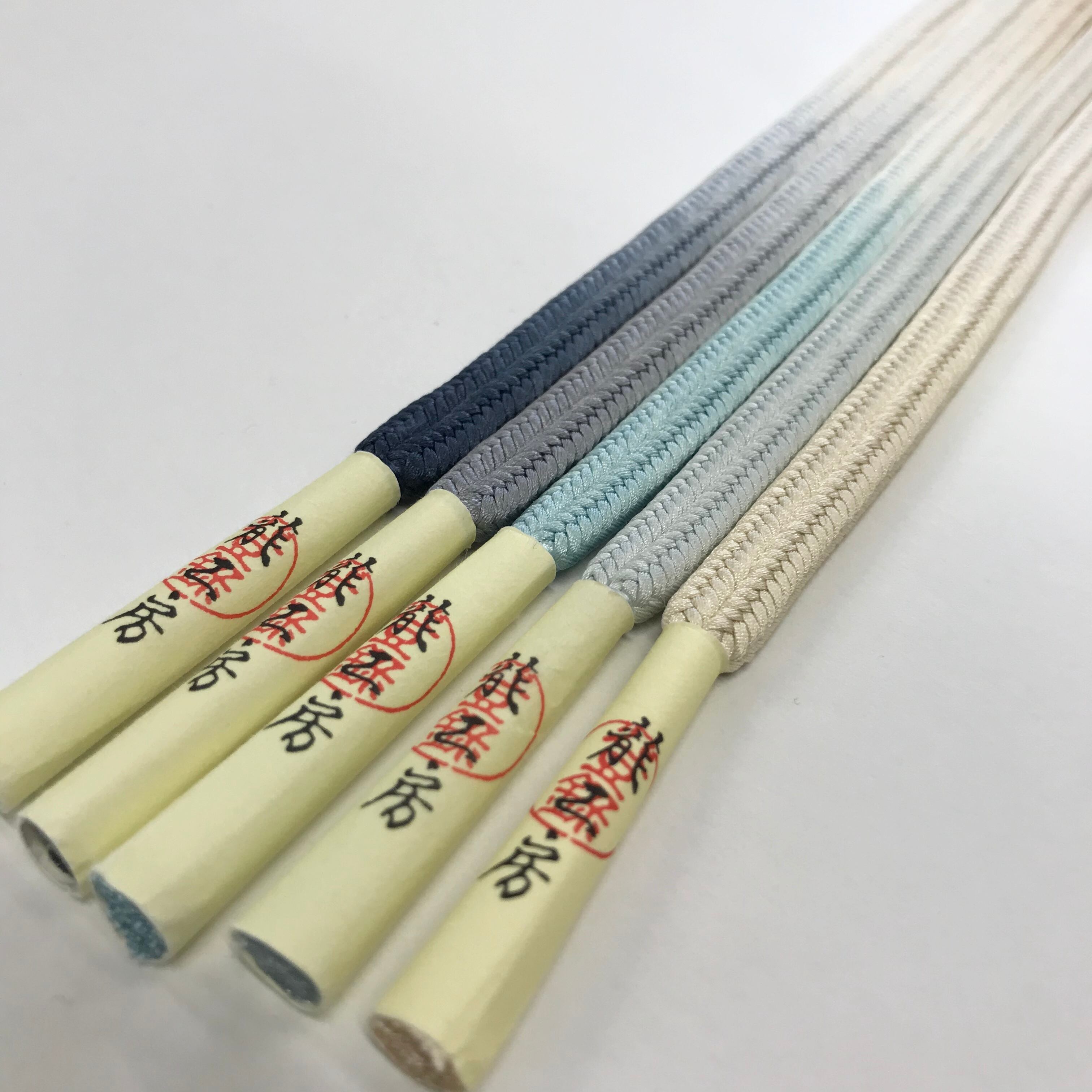 帯締め 細冠組(濃紺ぼかし) ゆるぎ組 龍工房 帯締め 細冠組(濃紺ぼかし) ゆるぎ組 龍工房の通販 by ひとはな｜ラクマ