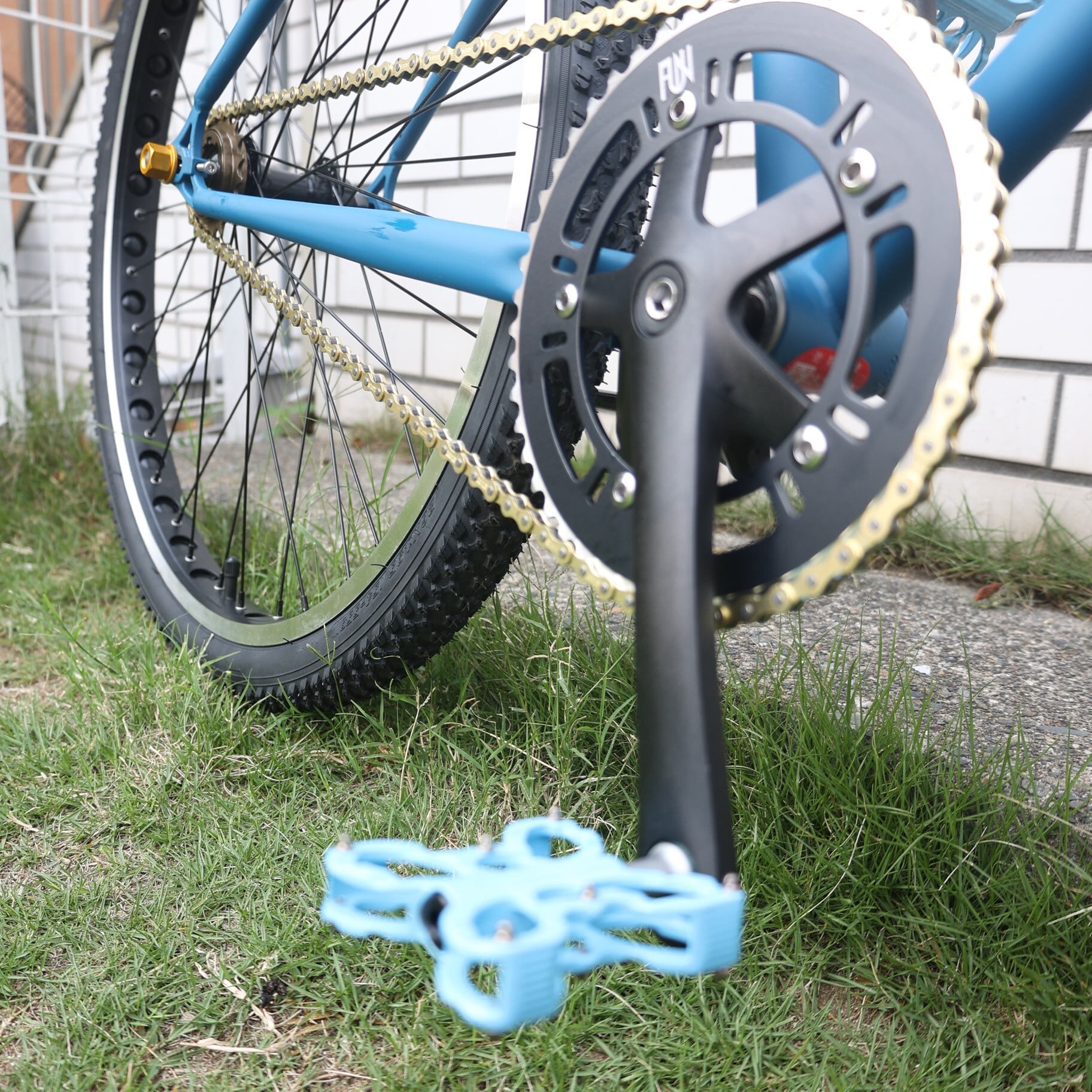 おしゃれ 【新品】FUN 700C サイズ40 藍色 ピストバイク 自転車 クロス
