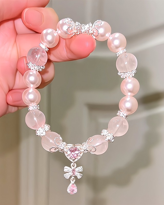 桃色の夢に結ばれるハート ― 愛される魅力と良縁を願うローズクォーツお守りブレスレット❤︎B426