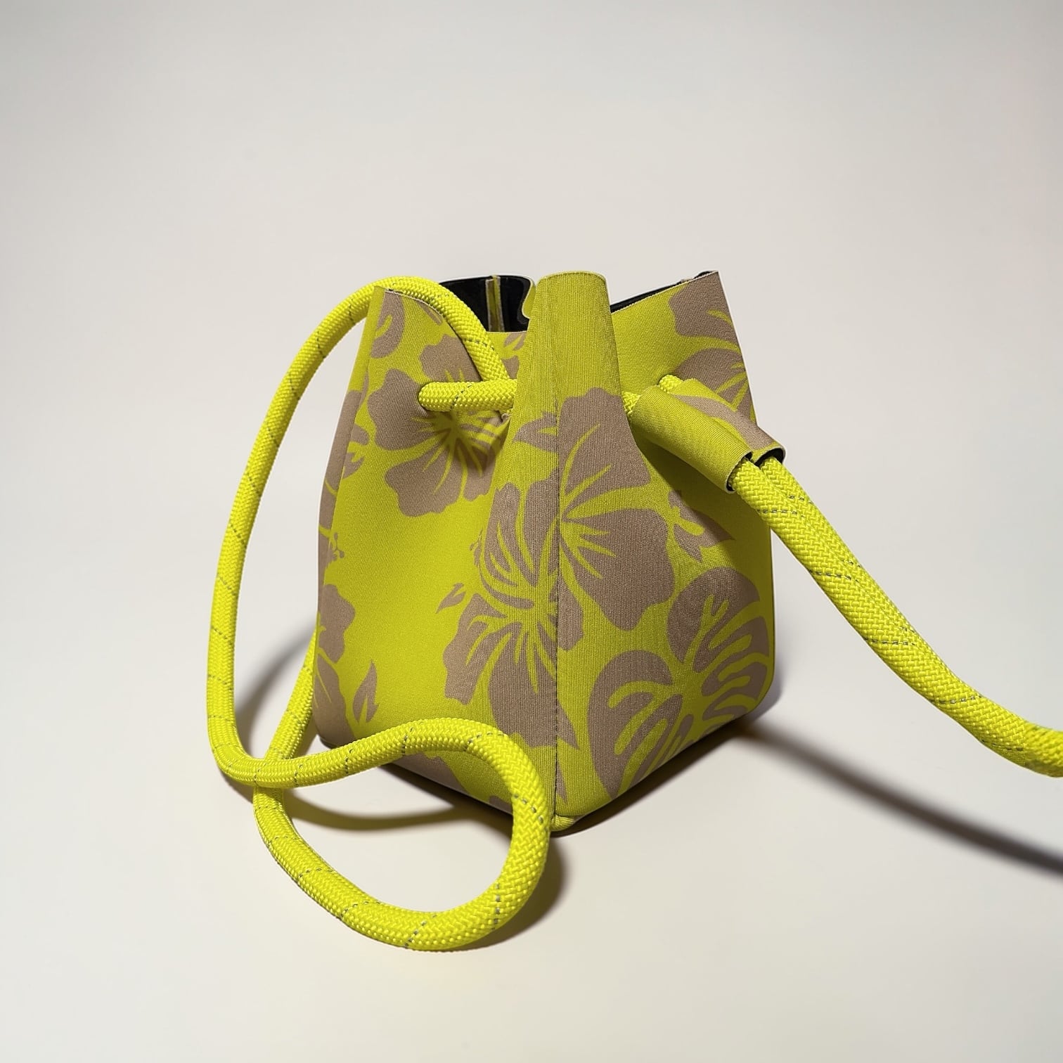 THE BUCKET POUCH BAG / Las Olitas Made in Hawaii | MAHALOKOBO