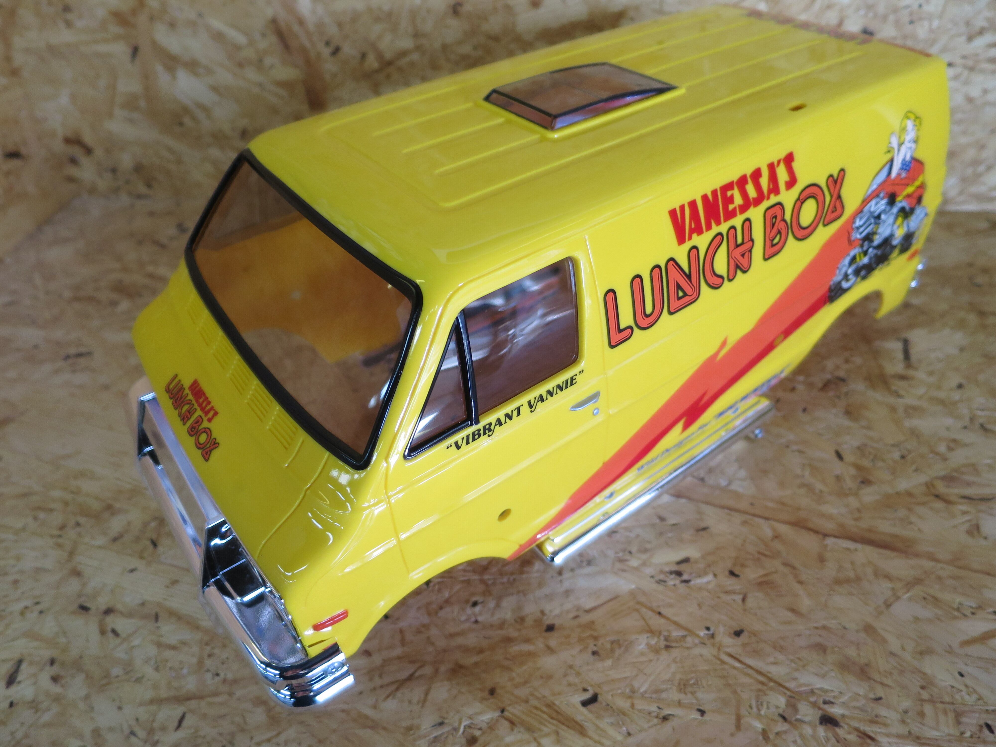 ランチボックス ｘｂ用 黄色樹脂成形 塗装完成済みボディ クリアパーツ装着済み ラジコン通販サイト ピットイン Pit In