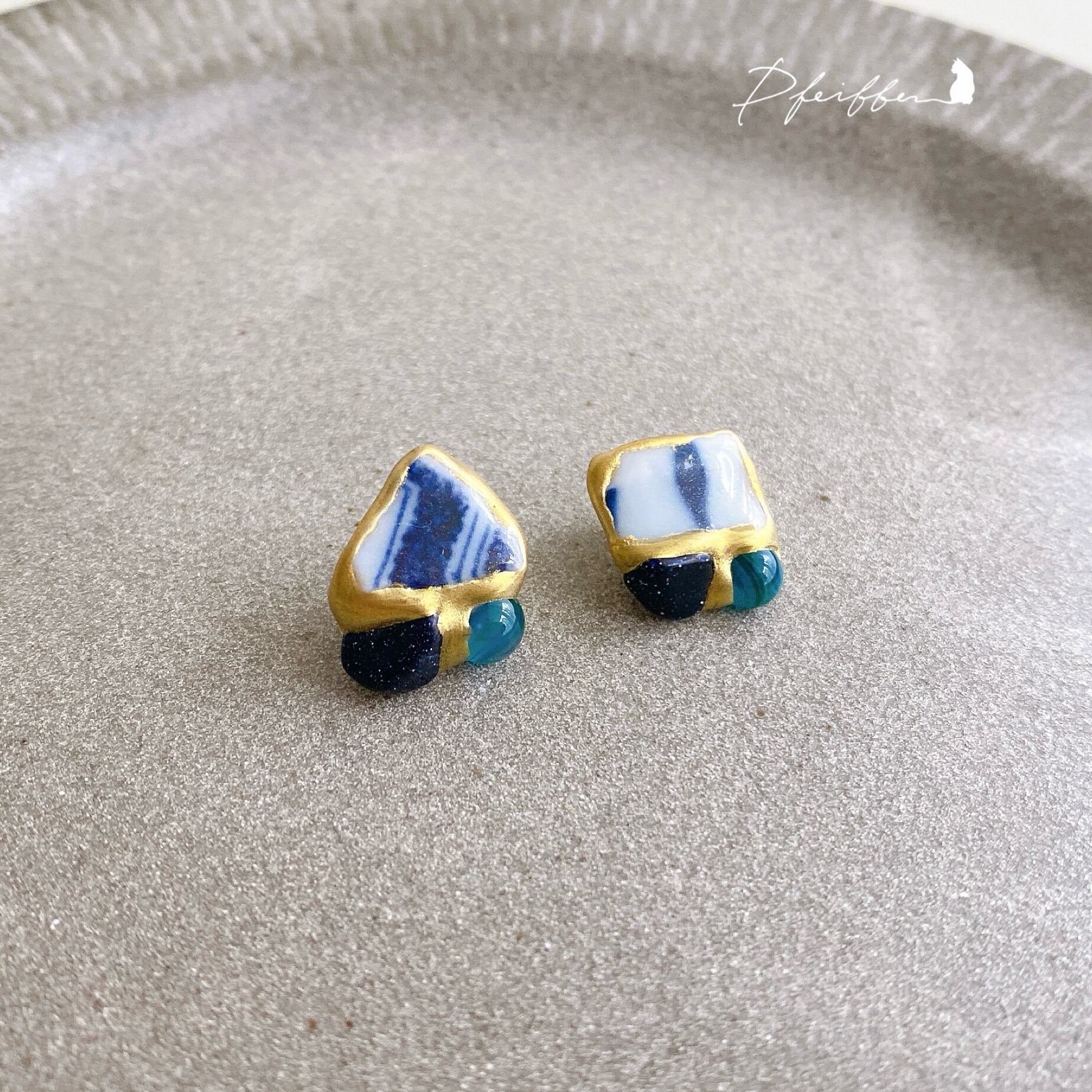 Beauty in the Deep シー陶器とブルーゴールドストーン 金継ぎピアス 