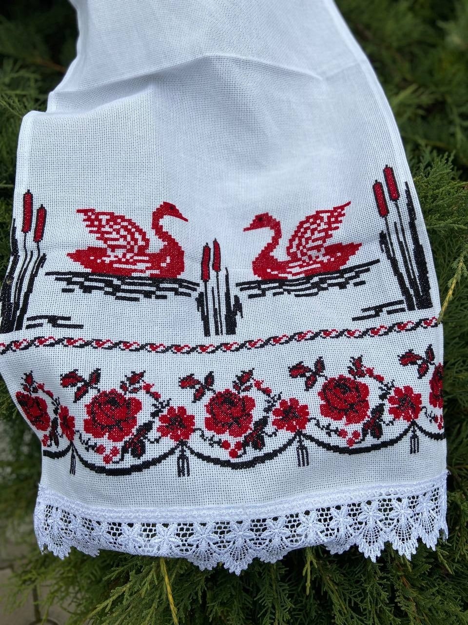 アンティーク花柄刺繍リネン ルシュニキ rushnyk 100年前の物 ウクライナアンティーク花柄刺繍リネン ルシュニキ rushnyk 100年前の