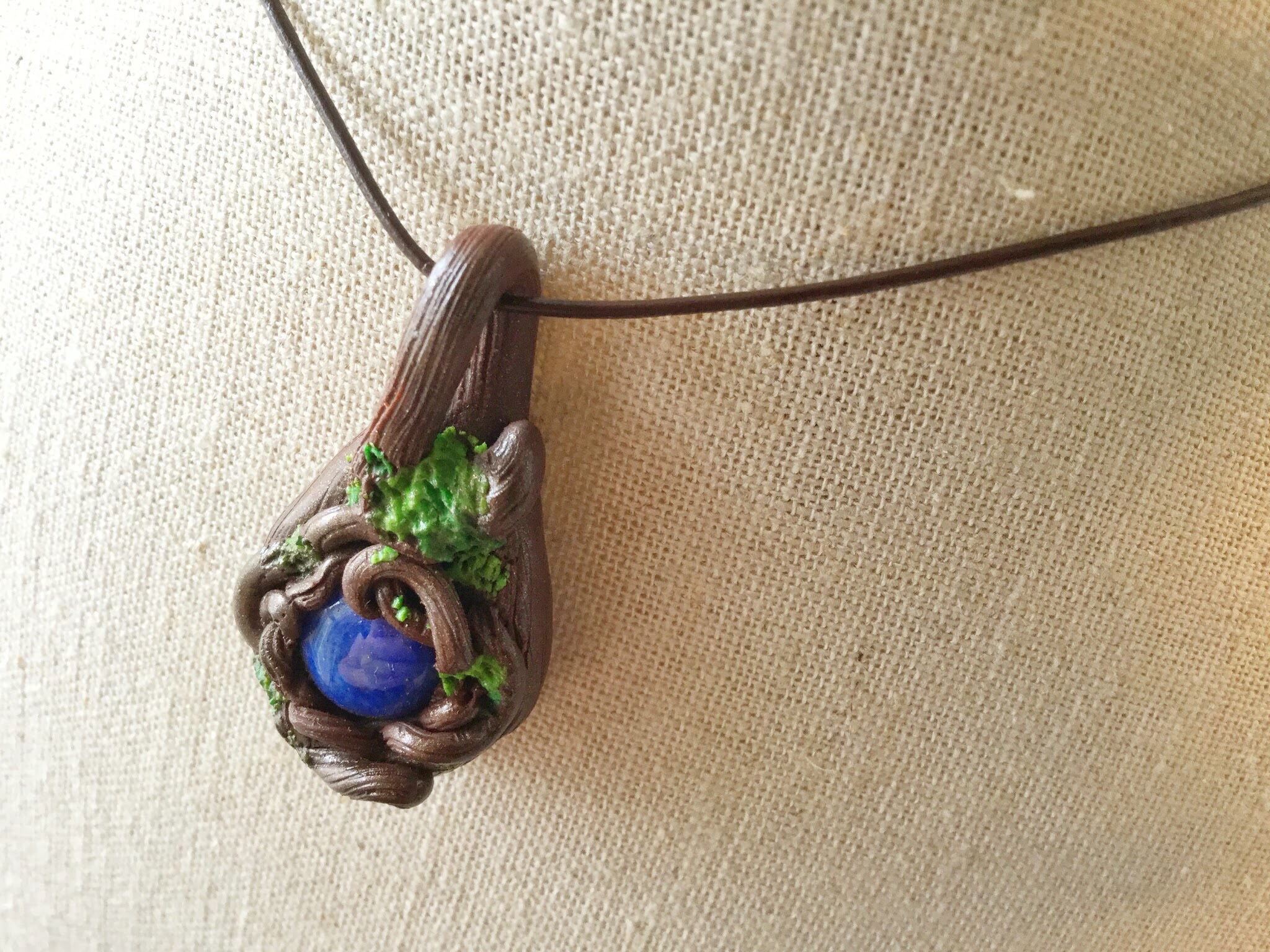 ラピスラズリ】深き森のお守りペンダント | 天然石ワイヤー