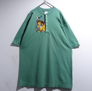 90s "Disney" Green Lion King Embroidered Half Button Design T-Shirt