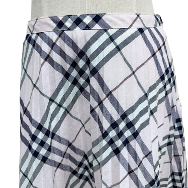 古着 バーバリーブルーレーベル プリーツスカート クリーニング済み