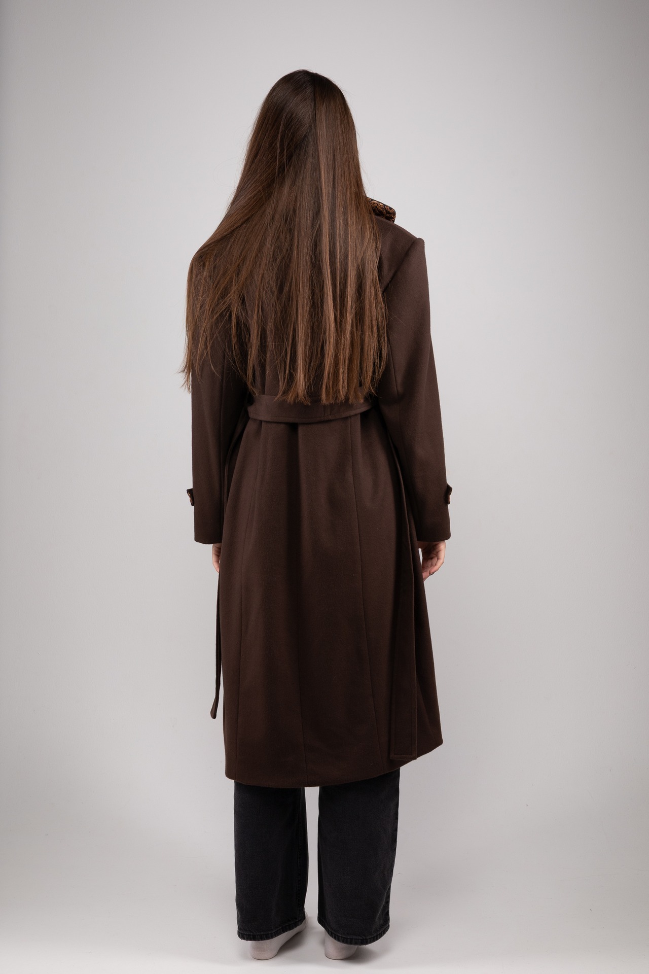 ウクライナ産プレミアムウール100%ロングコート（ブラウン）平行縫い　シルク手刺繍　ユニセックス - 16